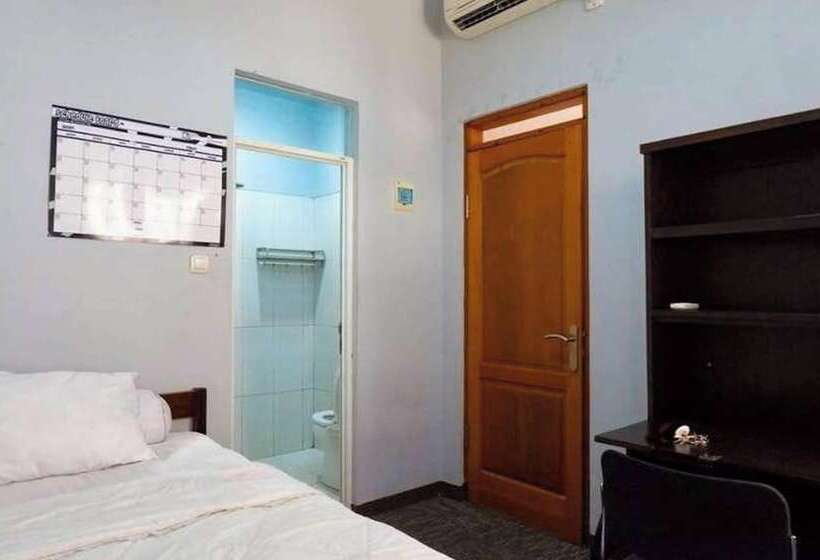 酒店 Oyo 94119 Pdl Guest House Syariah