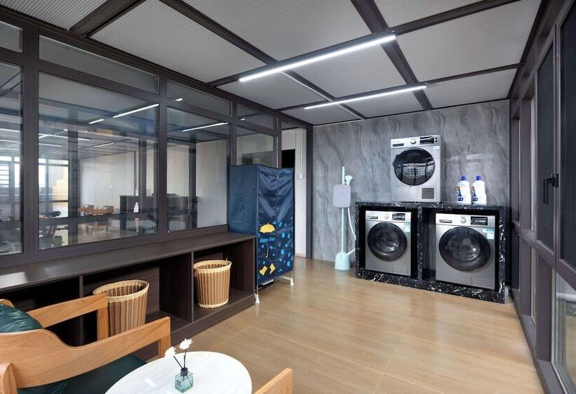 Отель Ramada By Wyndham Changsha East