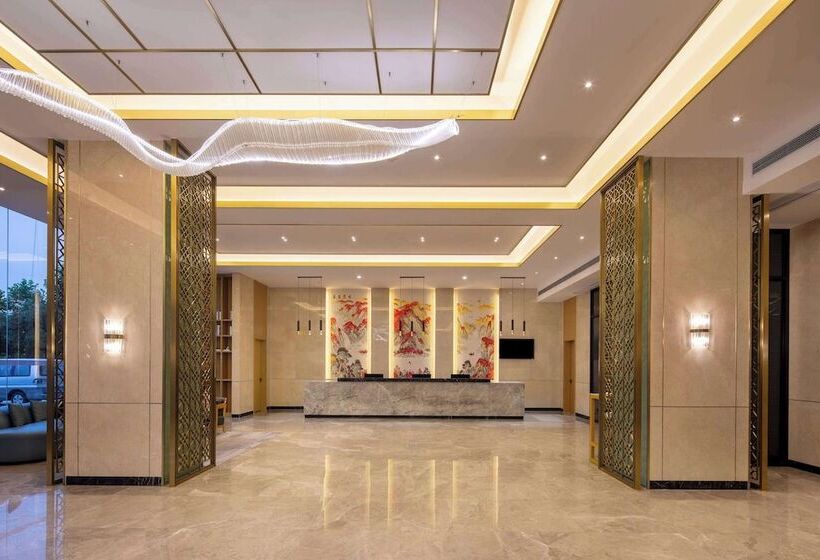 Отель Ramada By Wyndham Changsha East