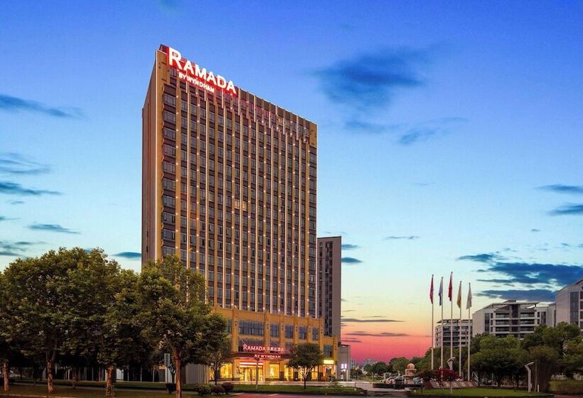 Отель Ramada By Wyndham Changsha East