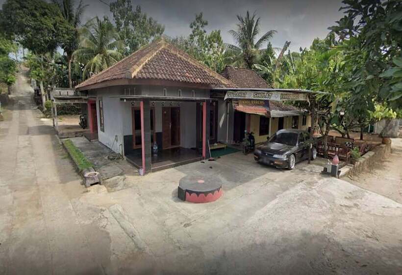 호텔 Spot On 94122 Homestay Arva