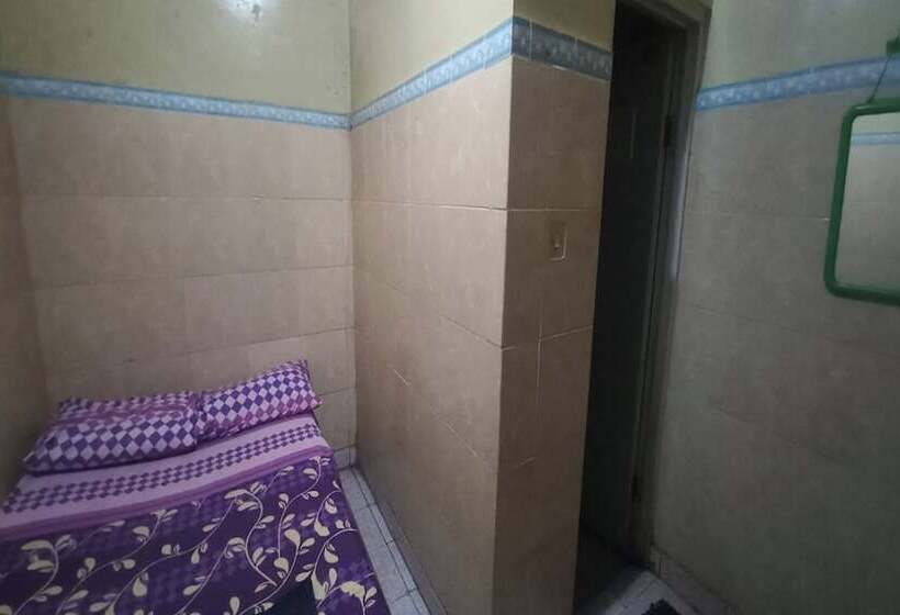 호텔 Spot On 94122 Homestay Arva