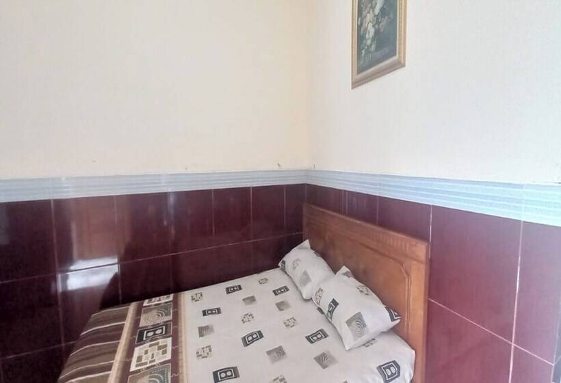 호텔 Spot On 94122 Homestay Arva