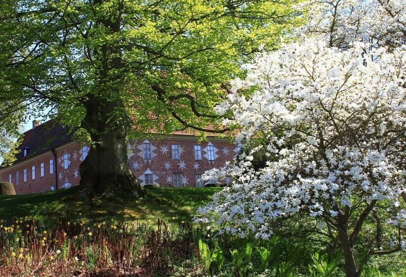 Отель Visit örestrand