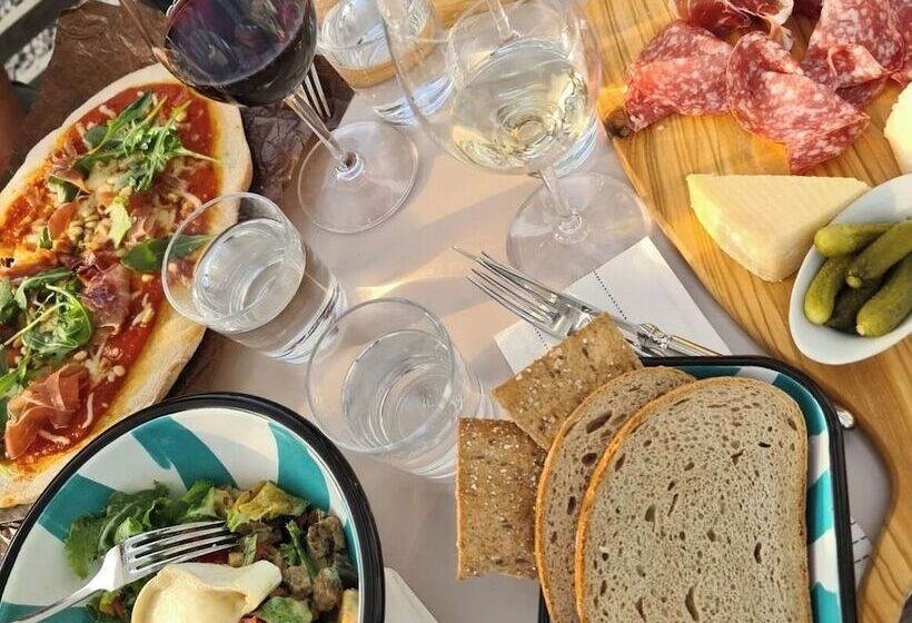 Отель Visit örestrand