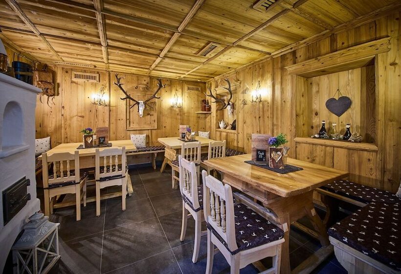 ペンション Platzhirsch Rooms   B&b   Self Check In