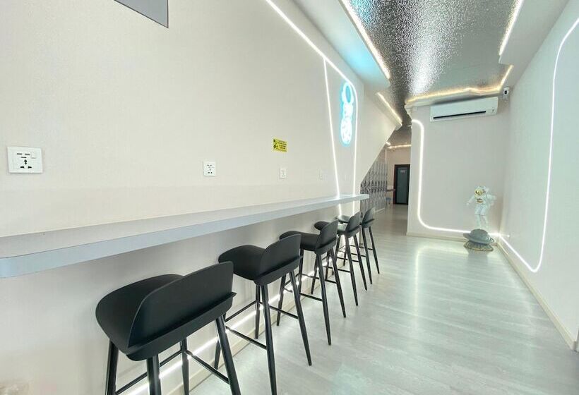 カプセルホテル U Capsule