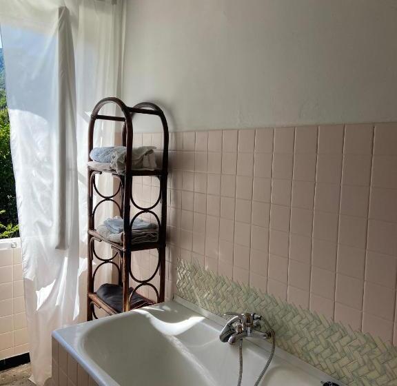 住宿加早餐  Chambres D Hôtes Villa Les Rosiers   Garance