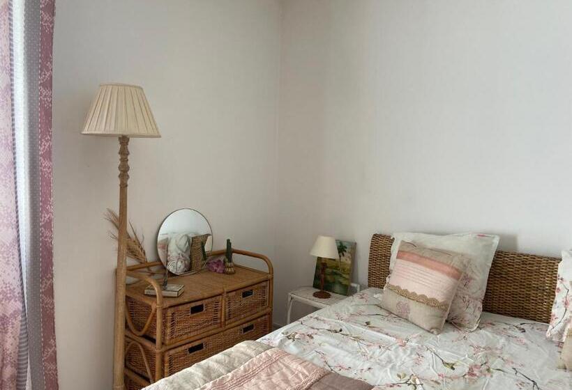 住宿加早餐  Chambres D Hôtes Villa Les Rosiers   Garance