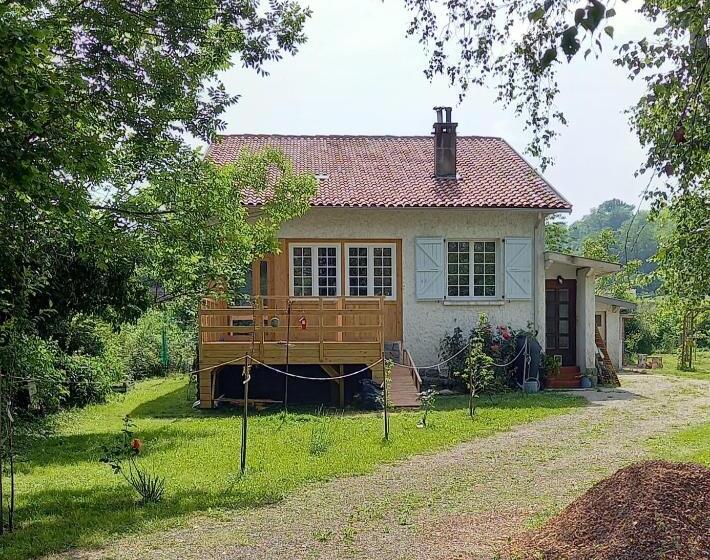 ベッドアンドブレックファースト Chez Deuchars