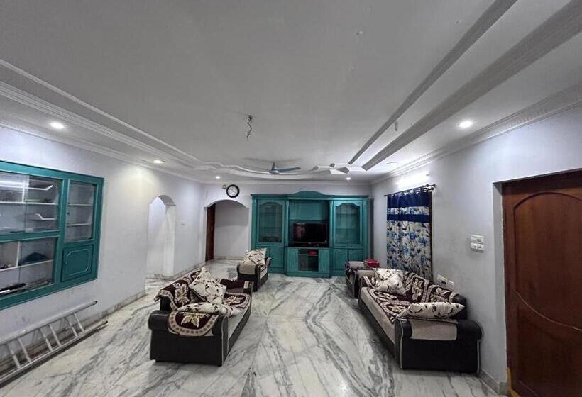 ベッドアンドブレックファースト Wings Nest