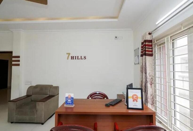 호텔 7 Hills Service Apartments
