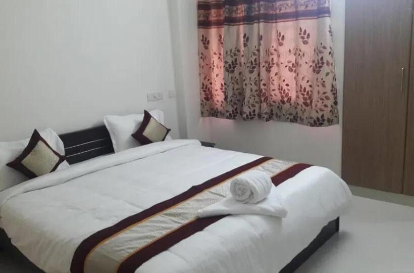 호텔 7 Hills Service Apartments