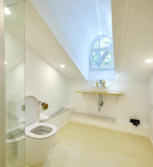 هتل Carol Park View