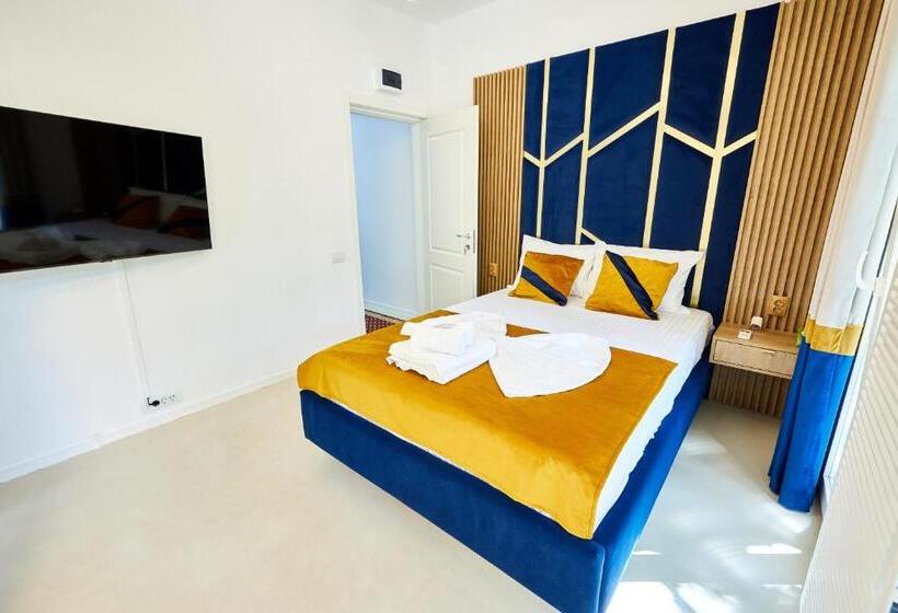 هتل Carol Park View