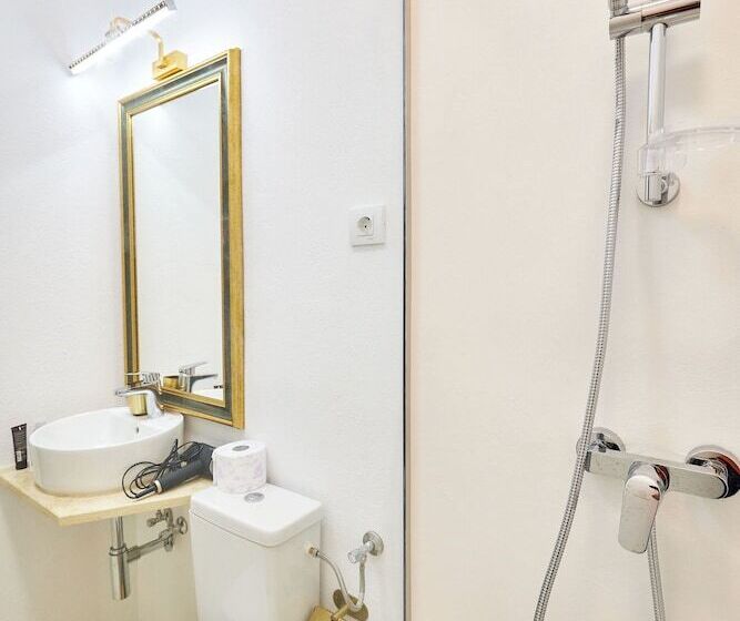 هتل Carol Park View