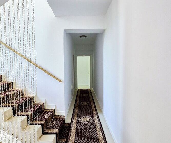 هتل Carol Park View