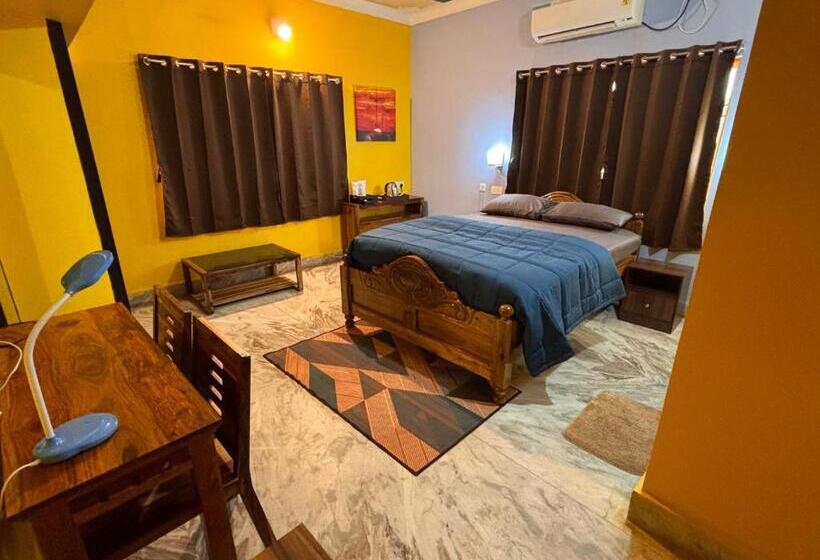 فندق Dee Dash Inn