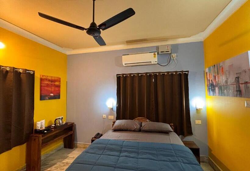 فندق Dee Dash Inn