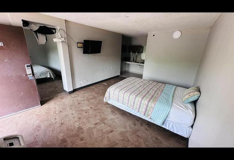 בית מלון כפרי Hallmark Inn By Oyo Fort Wayne