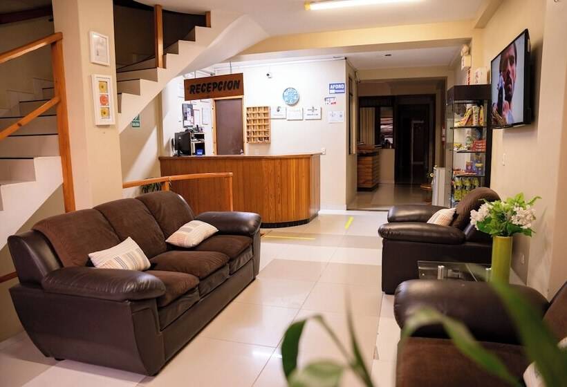 فندق Hostal Los Balcones