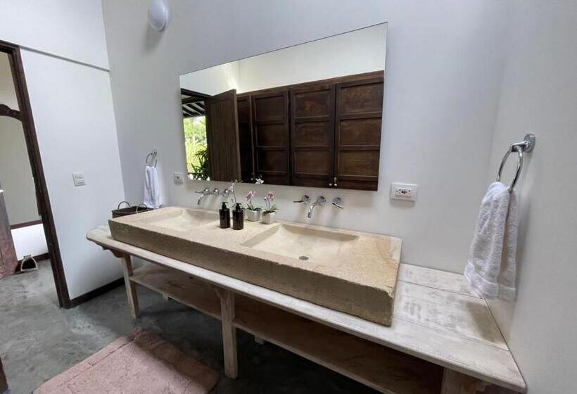 فندق Tukki Ecolodge