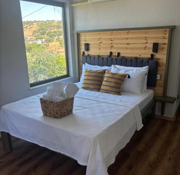 Отель Latibule Marin