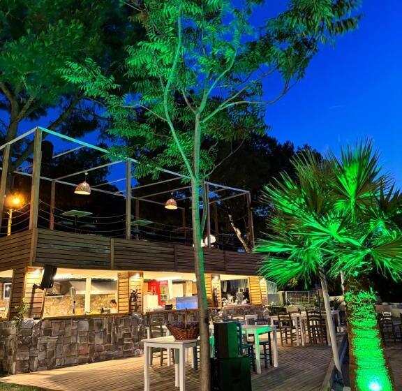 Отель Latibule Marin