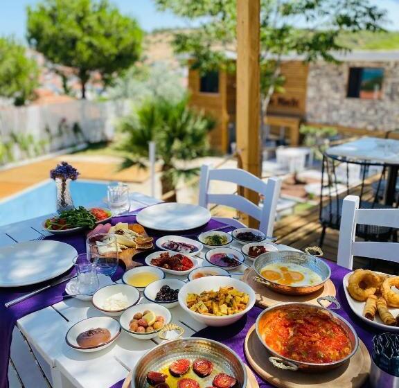 Отель Latibule Marin