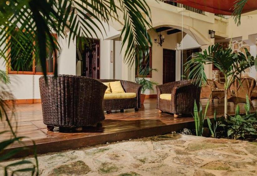 Отель Hostal Nojoch Che