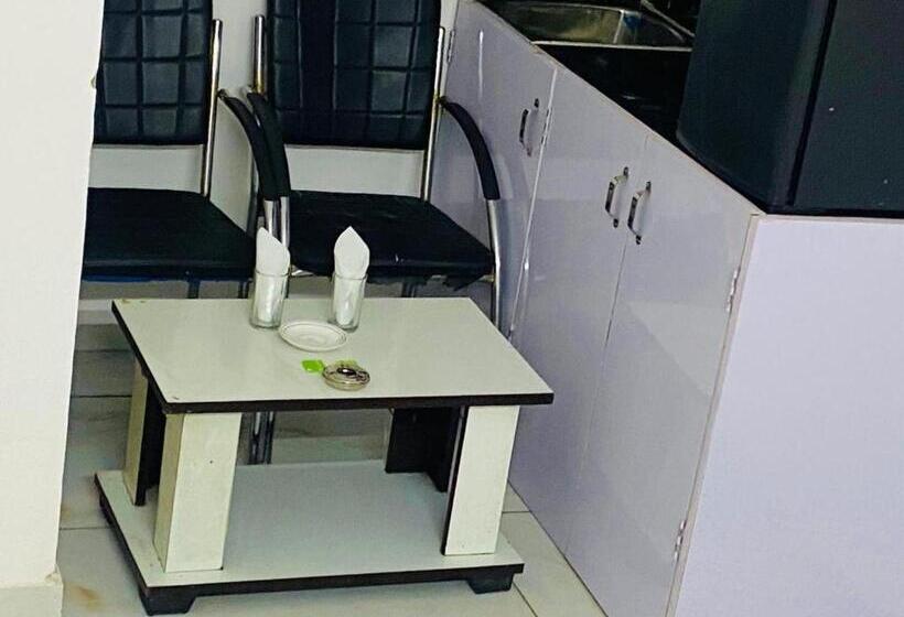 Отель S Franso Suites