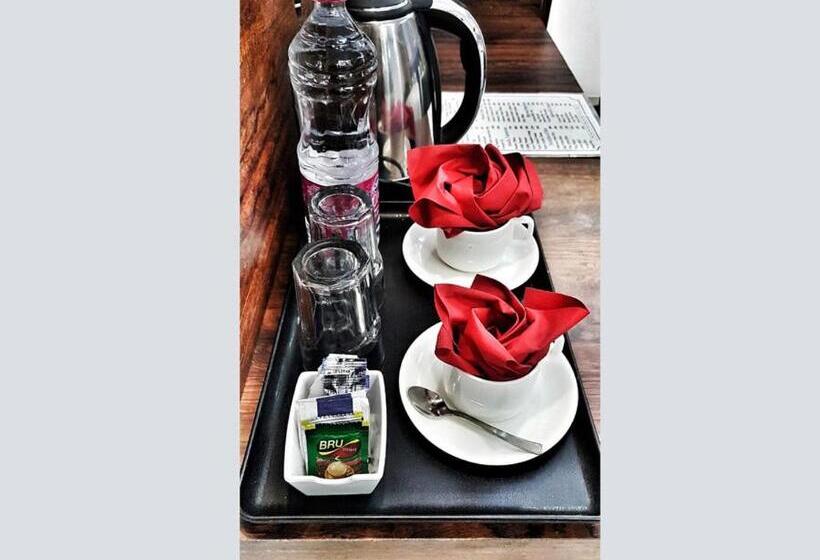 Отель S Franso Suites