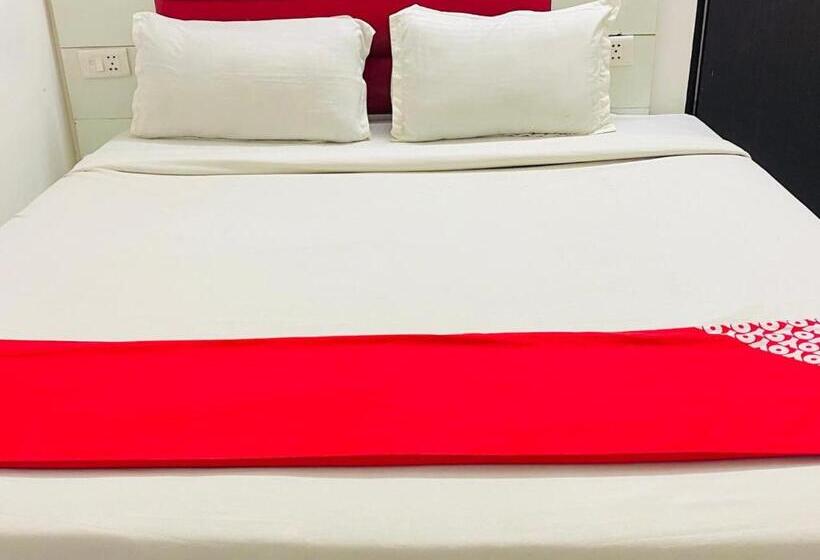 Отель S Franso Suites