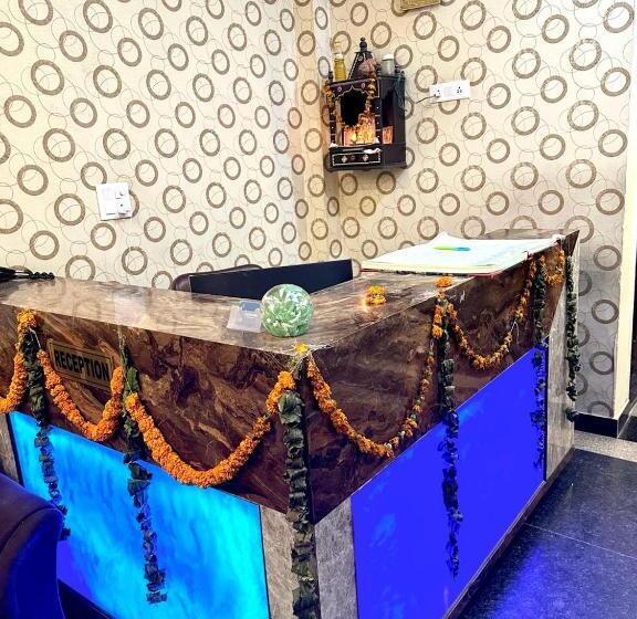 Отель S Franso Suites