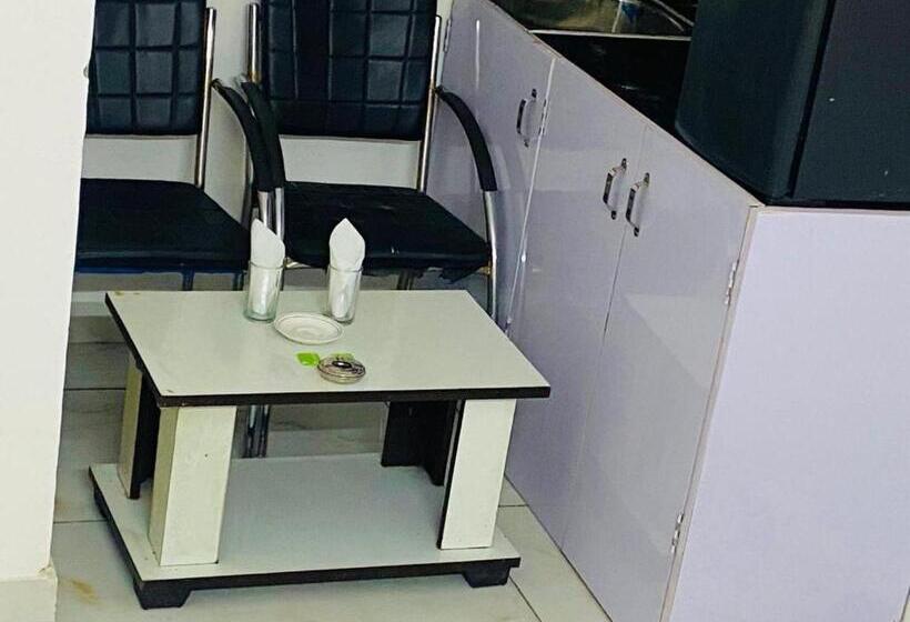 Отель S Franso Suites