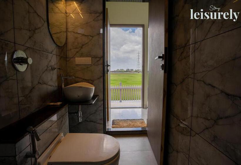 בית מלון כפרי Stay Leisurely   Pavilion By The Hills, Lonavala   Stadium View Rooms