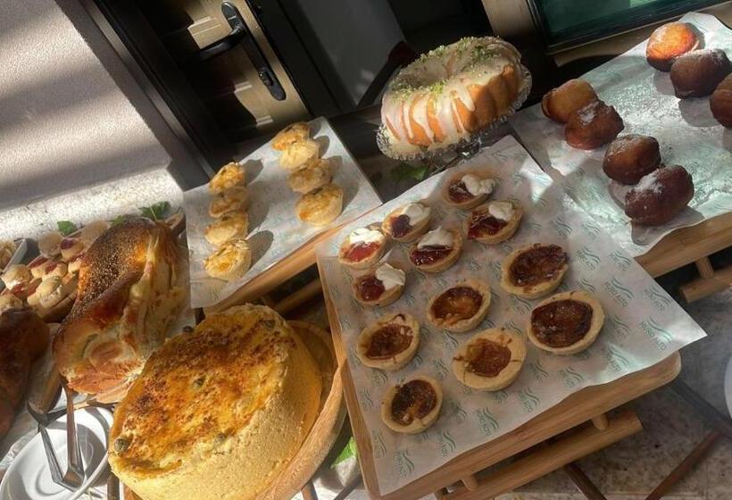 ホテル Sunny Hall   Apto Com Piscina Privativa