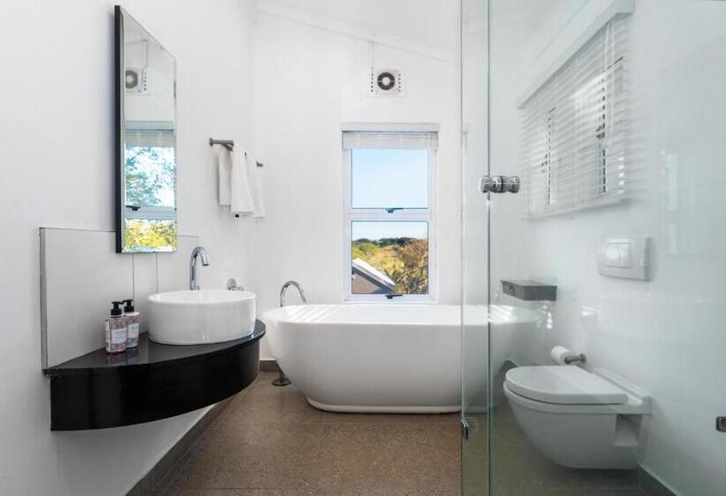 ホテル The Umdoni Suites At Prince S Grant Golf Estate