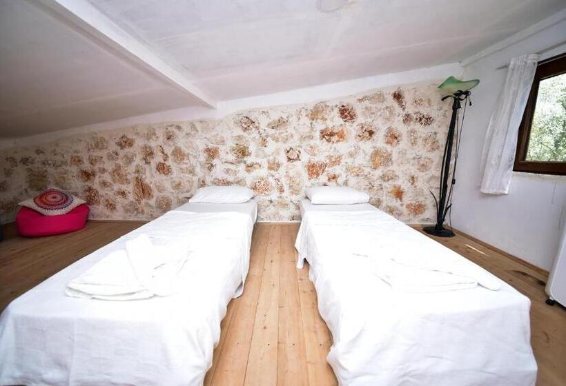 Kaş Taş Otel