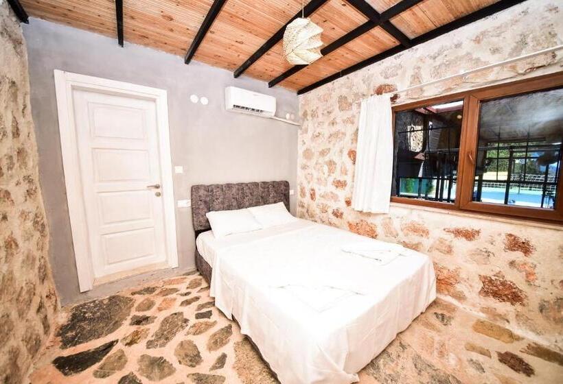 Kaş Taş Otel