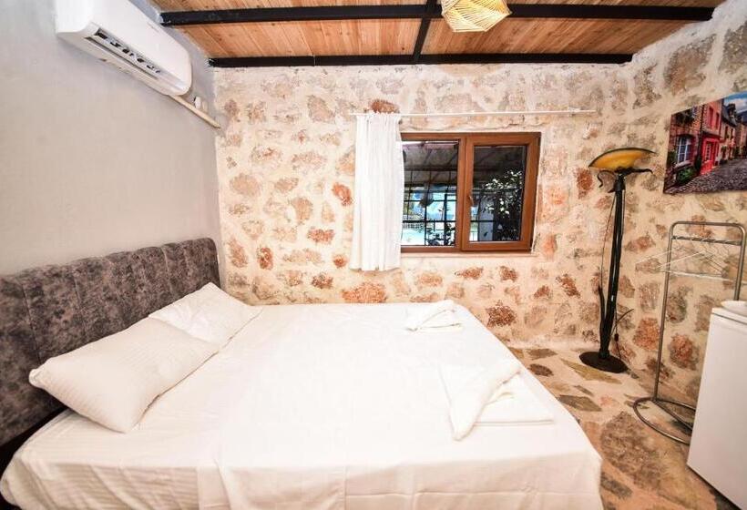 Kaş Taş Otel