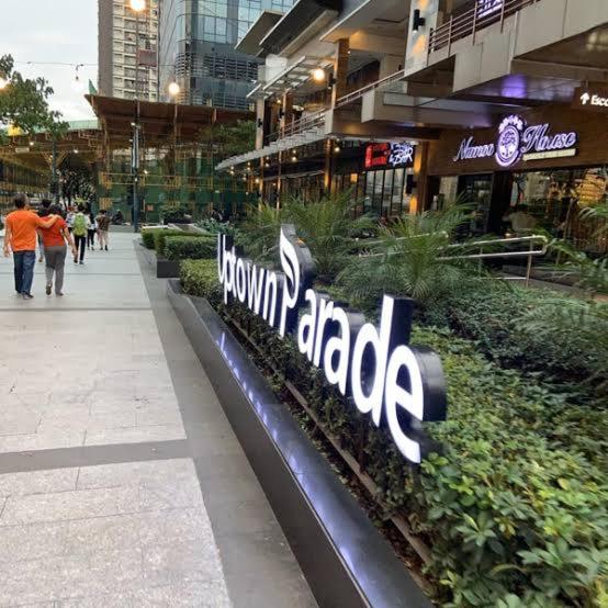 Luxestaysmnl Parisian Charm 1br Suite Pool Gym 400mbps Wifi Netflix Amazing City View