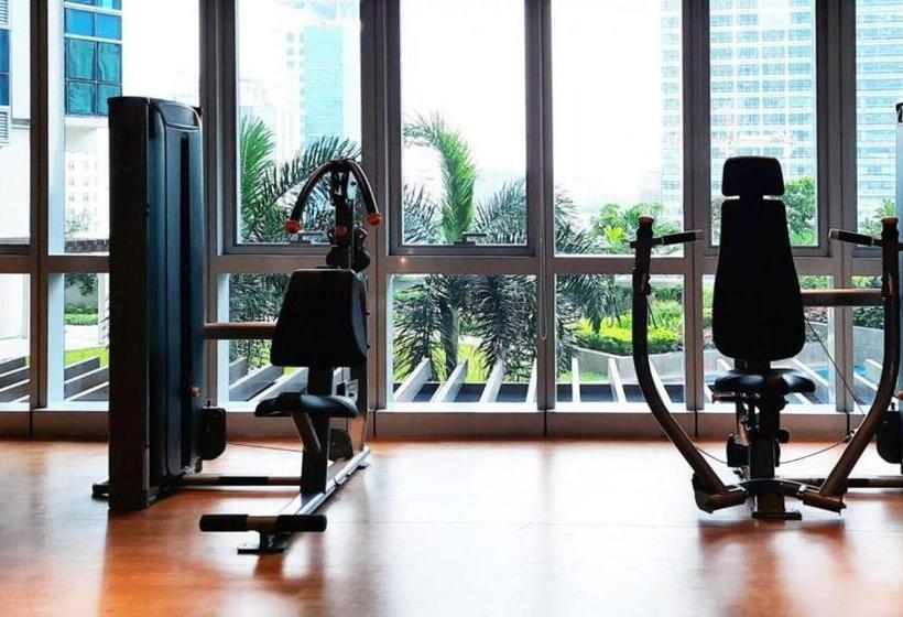 Luxestaysmnl Parisian Charm 1br Suite Pool Gym 400mbps Wifi Netflix Amazing City View