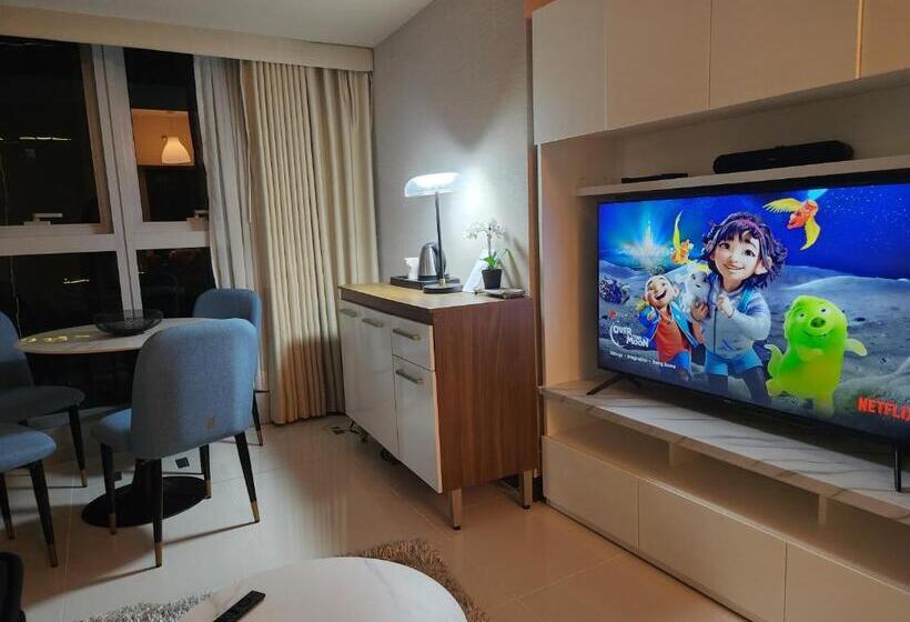 Luxestaysmnl Stylish Family 2br Suite Poolgym 400mbps Wifi Netflx Amazing City View