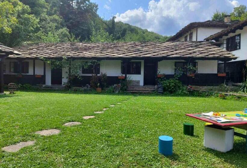 Pansiyon хаджидимовата къща