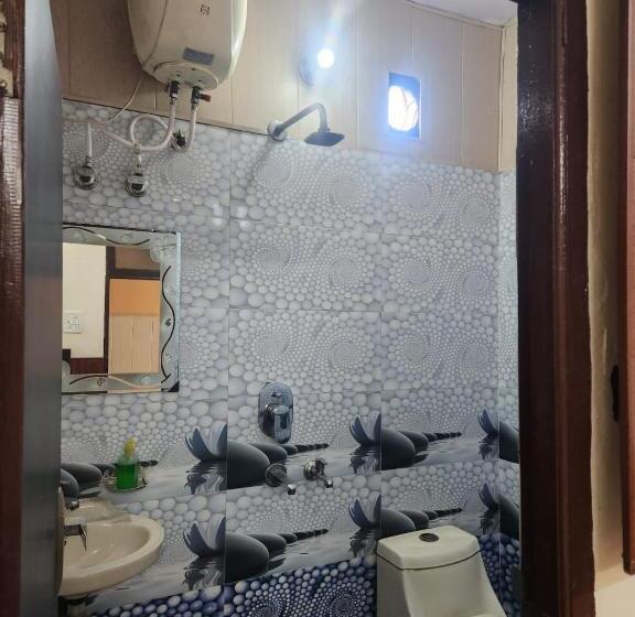 פנסיון Bright Guest House