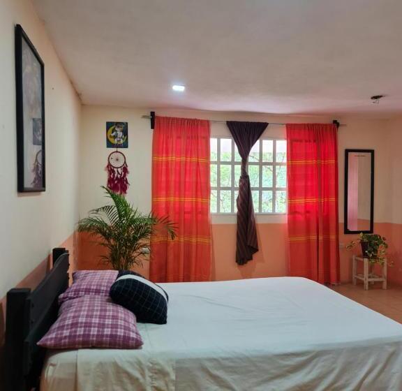 بنسيون Hostal El Jardín De Los Anturios