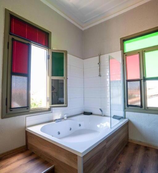 Пансион Latibule Macaron Guest House