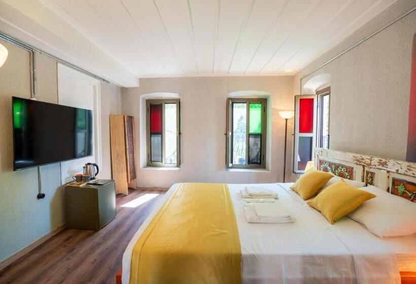 Пансион Latibule Macaron Guest House