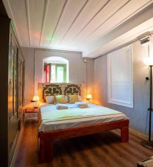 Пансион Latibule Macaron Guest House